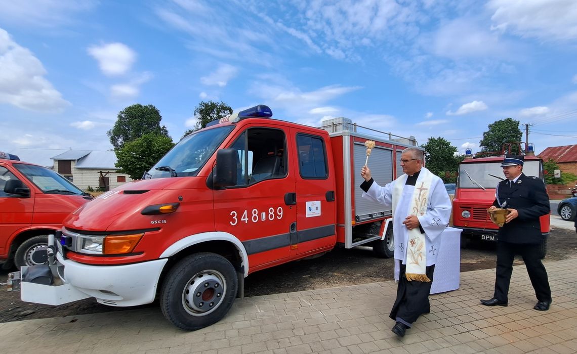 Jednostki OSP Zasiadki i Manie powitały samochody ratowniczo-gaśnicze