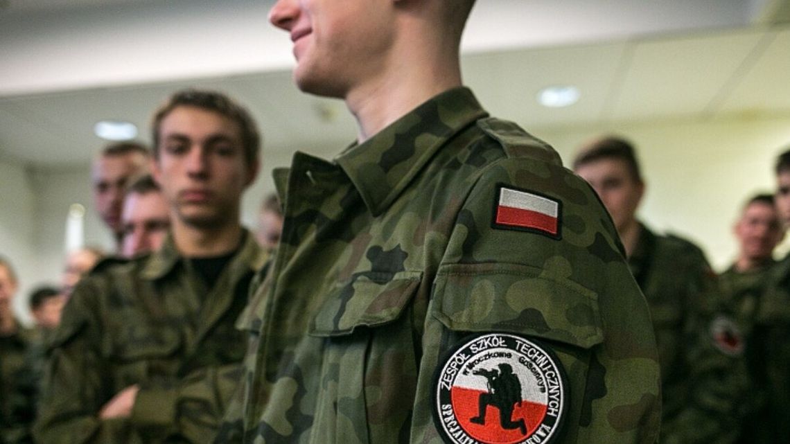 Jeszcze więcej klas wojskowych Jeszcze więcej klas wojskowych