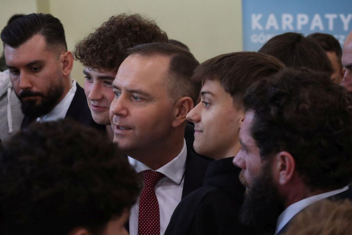 Młodzież pytała o rolnictwo, wojnę i Leppera (ZDJĘCIA)