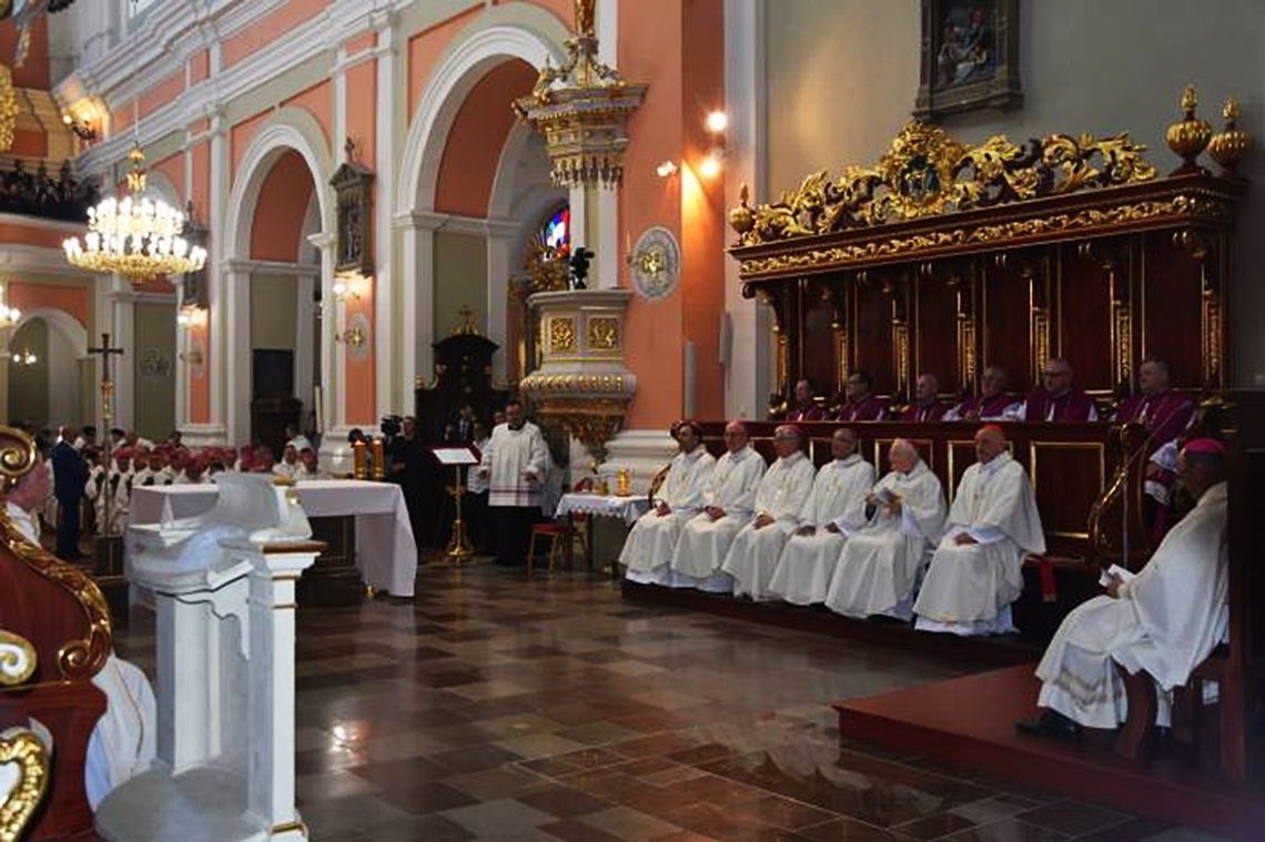 Kolegiata janowska podniesiona do godności bazyliki mniejszej