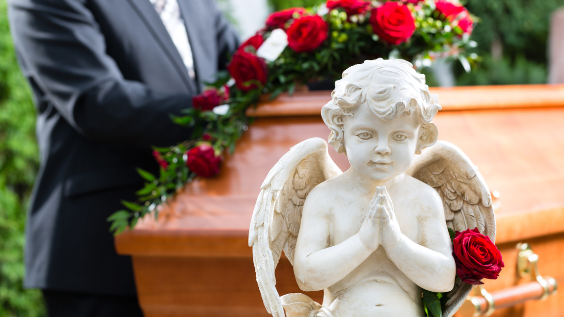 Na cmentarzach nie można pobierać takich opłat!