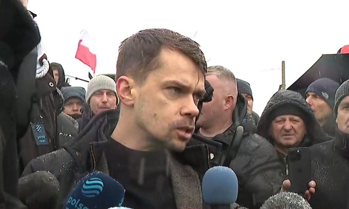 Kołodziejczak spotkał się z protestującymi rolnikami w Borkach. Padły słowa by "nie wchodzić w d*** Tuskowi"