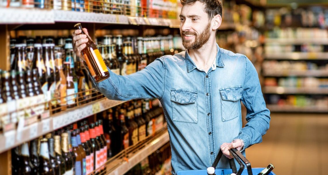 Koniec kupowania alkoholu w nocy. Sejm szykuje ogólnopolski zakaz Koniec kupowania alkoholu w nocy. Sejm szykuje ogólnopolski zakaz