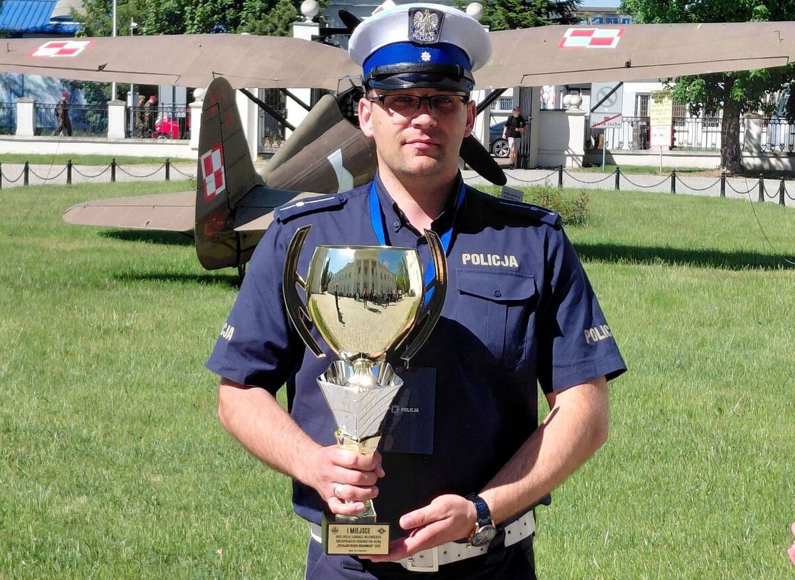 Konkurs „Policjant Ruchu Drogowego” rozstrzygnięty. Nasz policjant na podium Konkurs „Policjant Ruchu Drogowego” rozstrzygnięty. Nasz policjant na podium