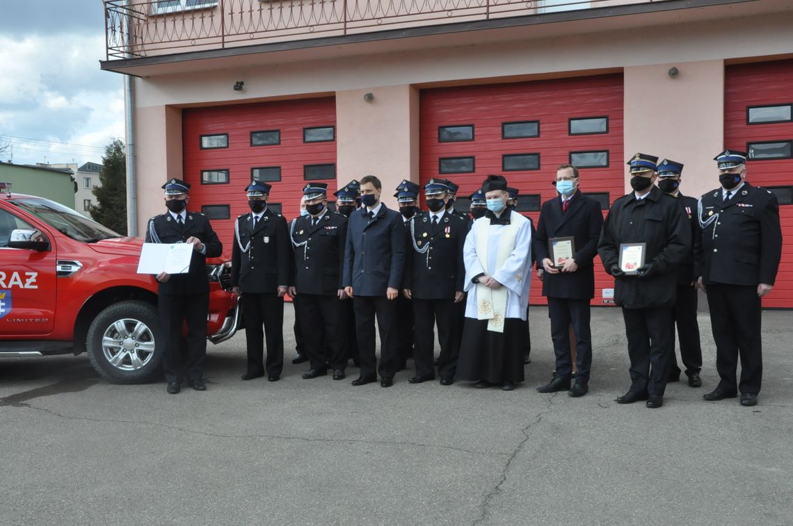 Łomazy: Strażacy z Łomaz mają nowy wóz ratowniczy