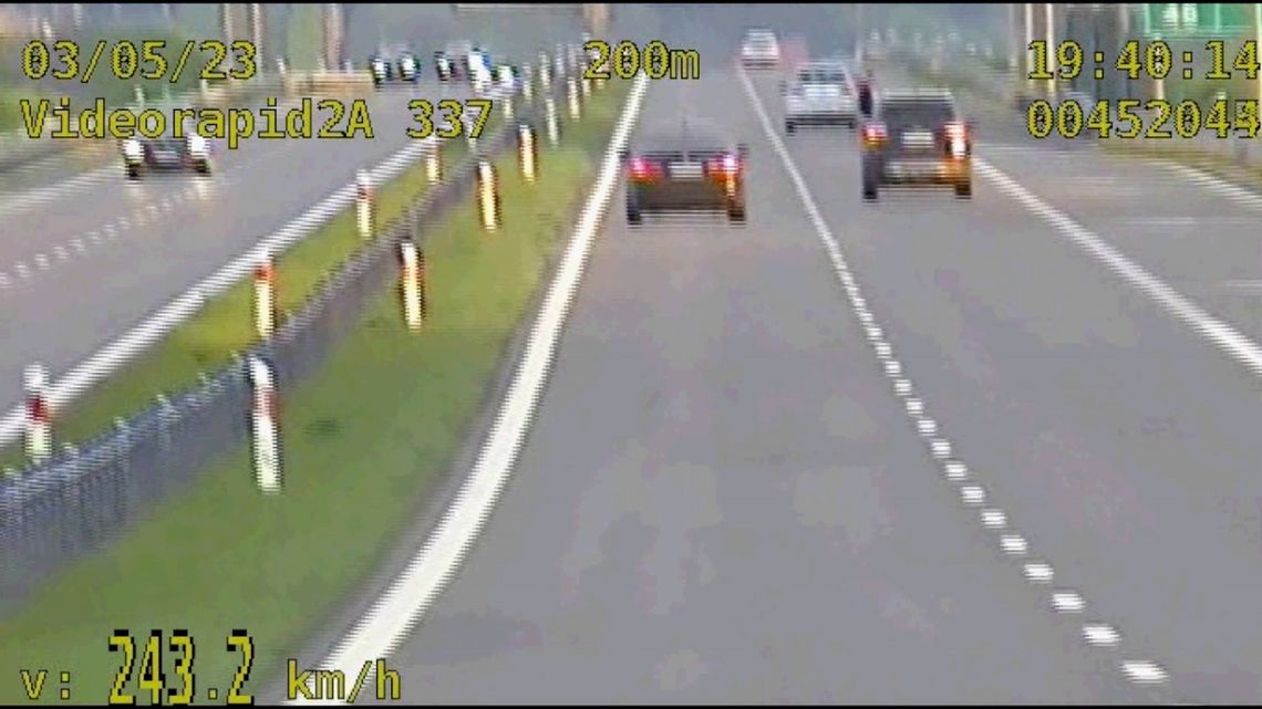 Jechał bmw prawie 250 km/h! Słono za to zapłaci [VIDEO]