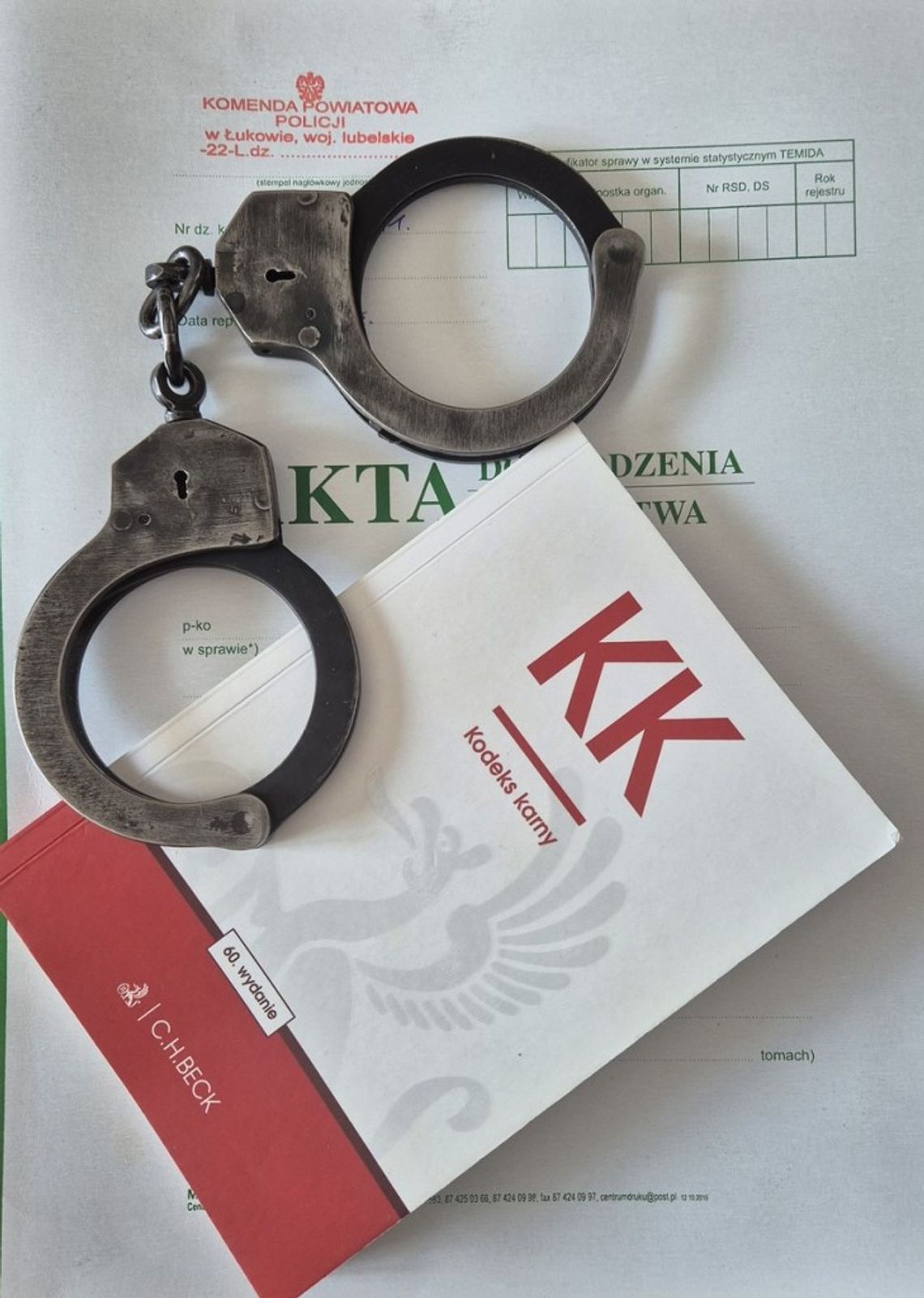 Łuków. Znieważyli ratowników medycznych