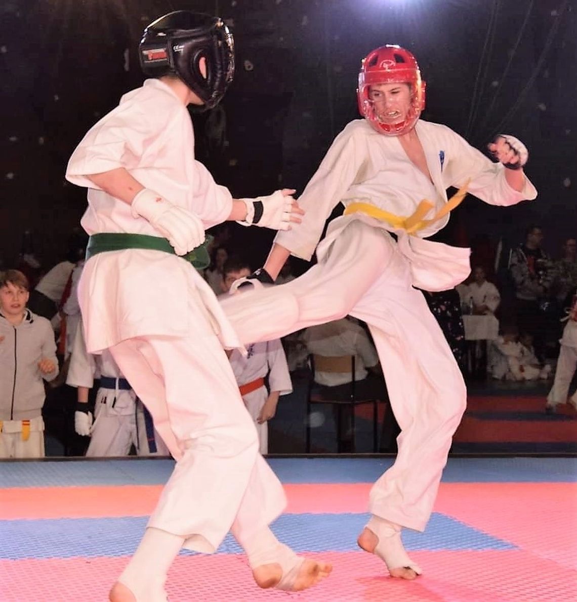 Medale karateków w międzynarodowych zawodach
