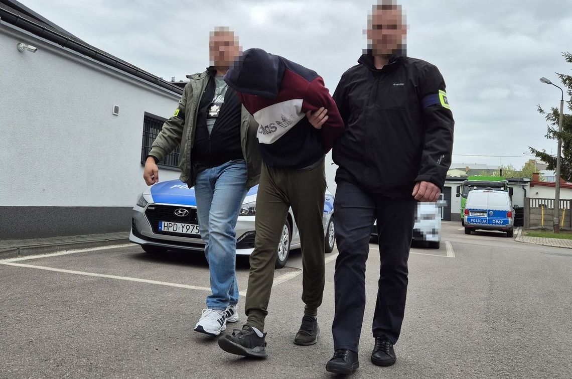 Trzymał mefedron w komodzie. Wystarczyło na kilkaset porcji dilerskich Trzymał mefedron w komodzie. Wystarczyło na kilkaset porcji dilerskich