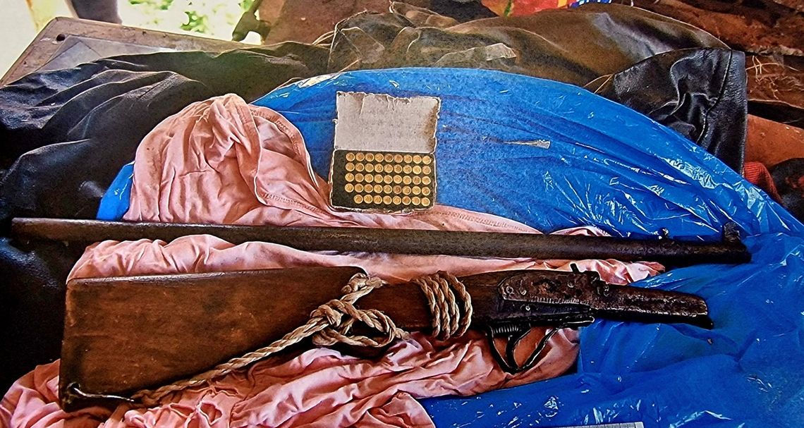 Miał nielegalną broń i amunicję. Policja sprawdza, skąd i po co?