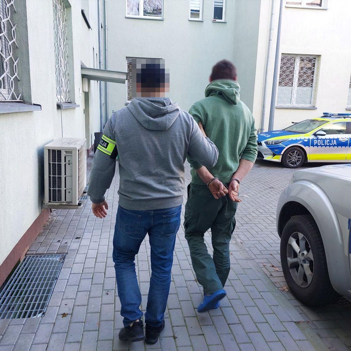 Miał w domu 6 kg ziela konopi! zatrzymanie mężczyzny przez policjantów, Łomża, listopad 2025