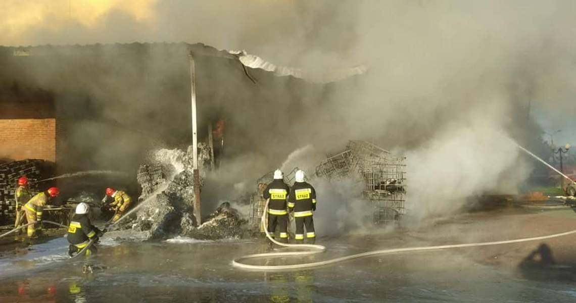 Międzyrzec Podlaski: Groźny pożar w fabryce ciastek