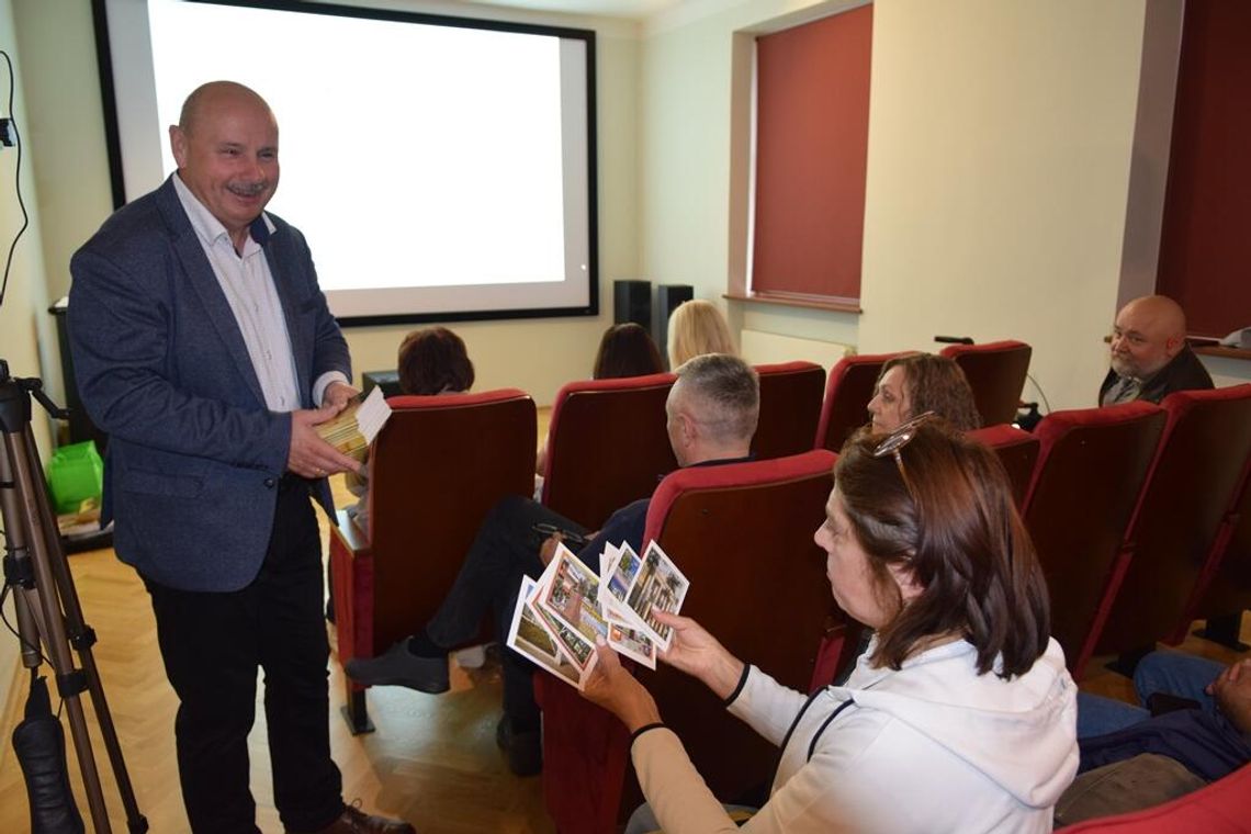 Międzyrzec Podlaski. Historia pocztówek w pigułce Międzyrzec Podlaski. Historia pocztówek w pigułce