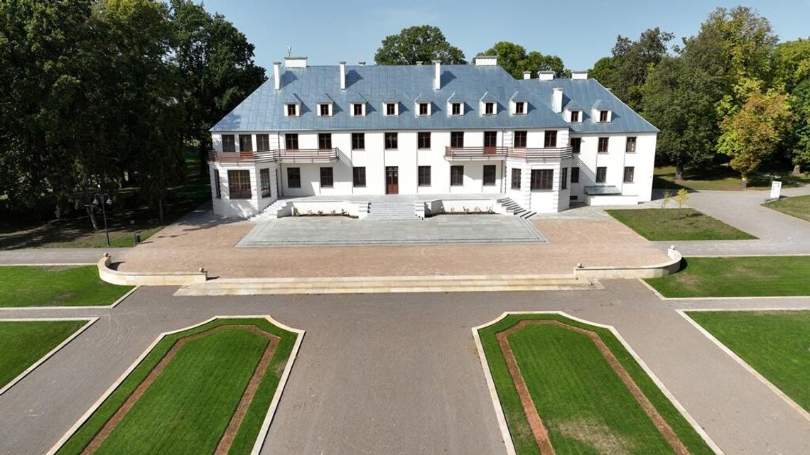 Międzyrzec Podlaski. Izba w pałacu Międzyrzec Podlaski. Izba w pałacu