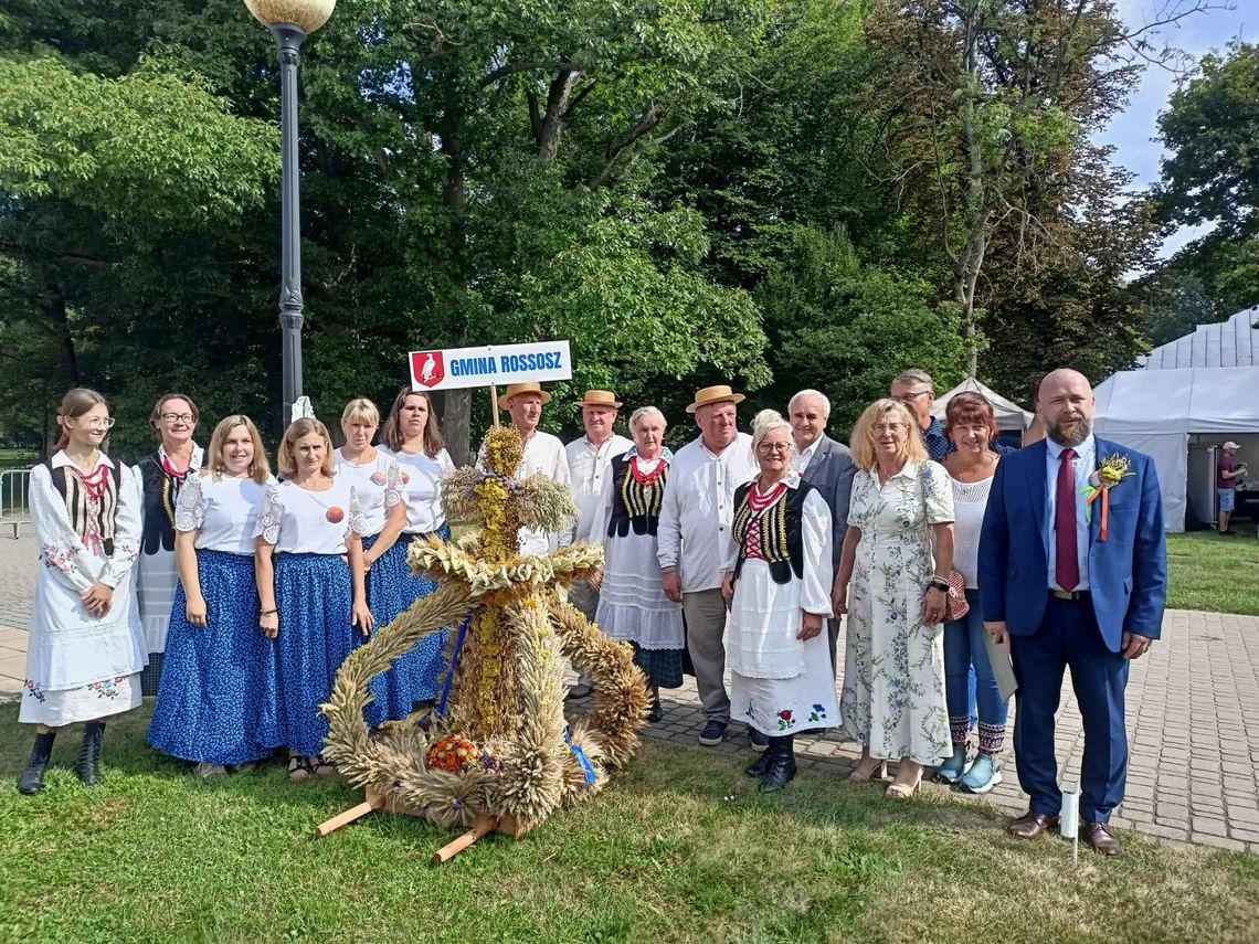 Mieszkańcy powiatu dziękowali za plony [ZDJĘCIA, LISTA ODZNACZONYCH, WYNIKI KONKURSÓW]