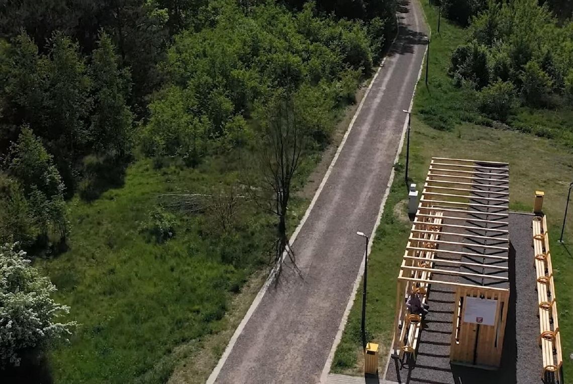 Mieszkaniec wnioskuje o kosze na śmieci. W tym roku ich nie będzie ścieżka rowerowa