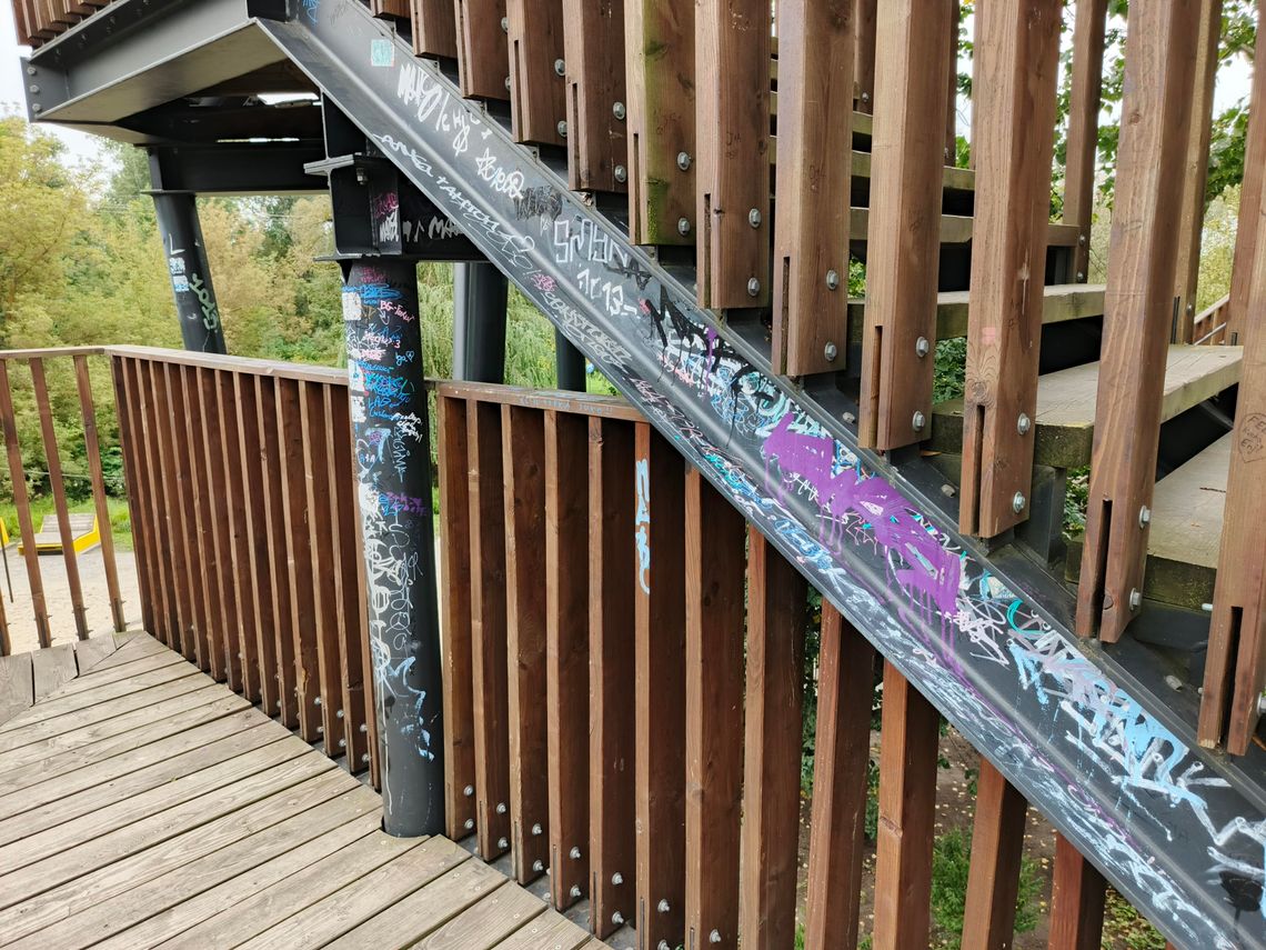 INTERWENCJA: Małpi Gaj w Białej Podlaskiej jest dewastowany