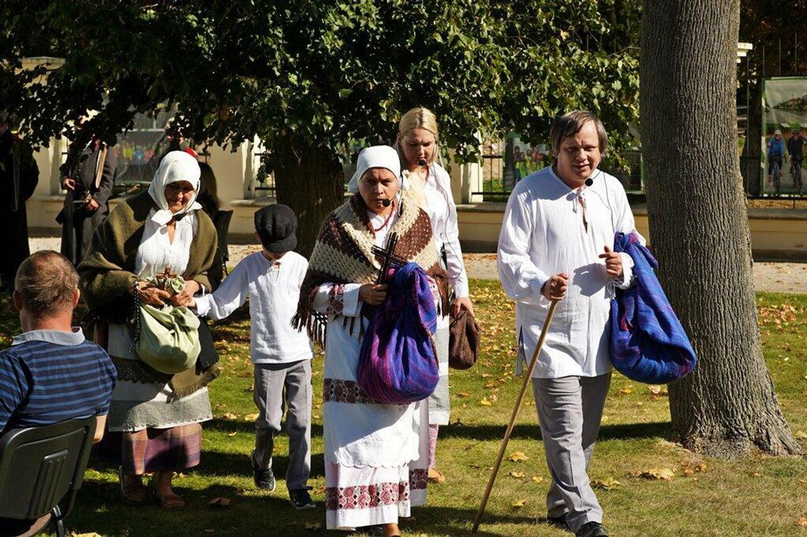 Miłość silniejsza niż Sybir. Genealodzy weszli na scenę
