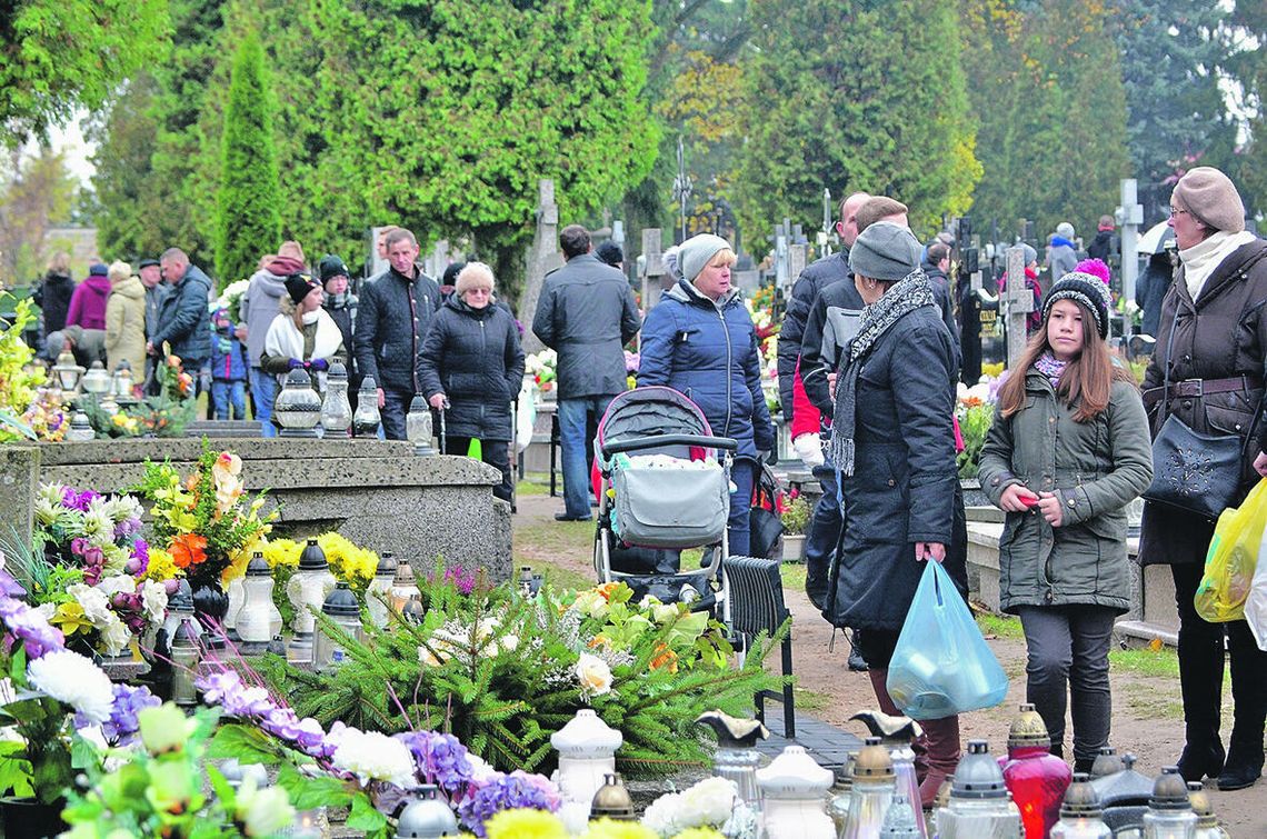 Msze święte na bialskich cmentarzach 1 i 2 listopada. Sprawdź godziny liturgii