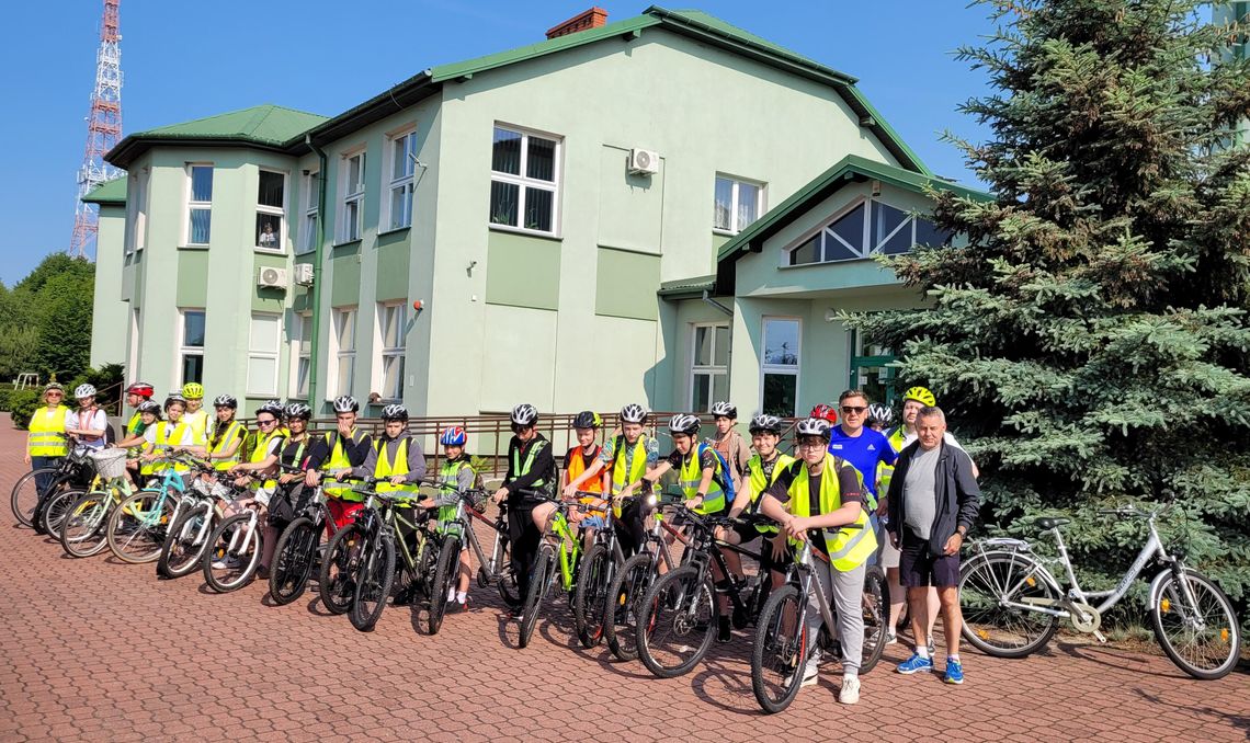 Na rowerach po wiedzę. Wycieczka uczniów do "Barwinka" [GALERIA ZDJĘĆ]