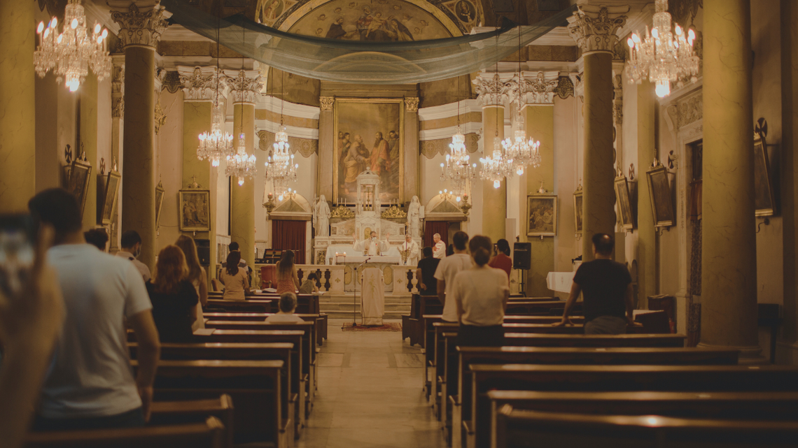 Sekularyzacja przyspiesza. Młodzi odchodzą od religii, Kościół traci wpływy