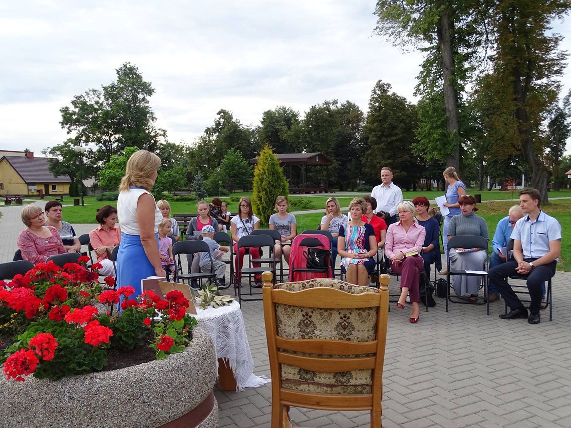 Narodowe Czytanie 2025 w Łomazach! Wspólnie przeczytajmy dzieła Jana Kochanowskiego