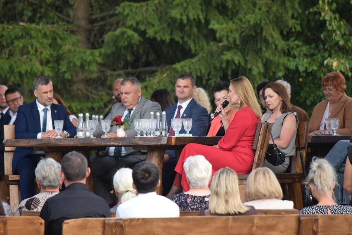 Narodowe Czytanie świętem literatury i jedności Narodowe Czytanie świętem literatury i jedności