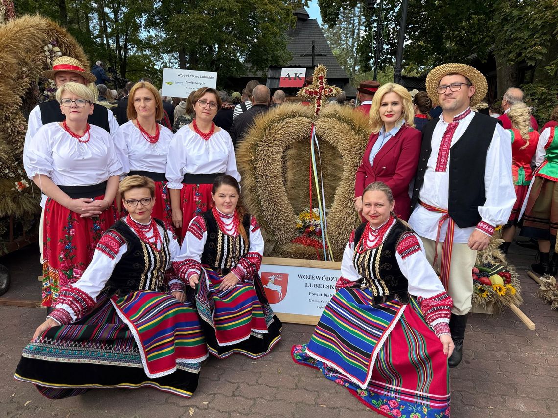 Nasz wieniec na Dożynkach Polskich w Spale