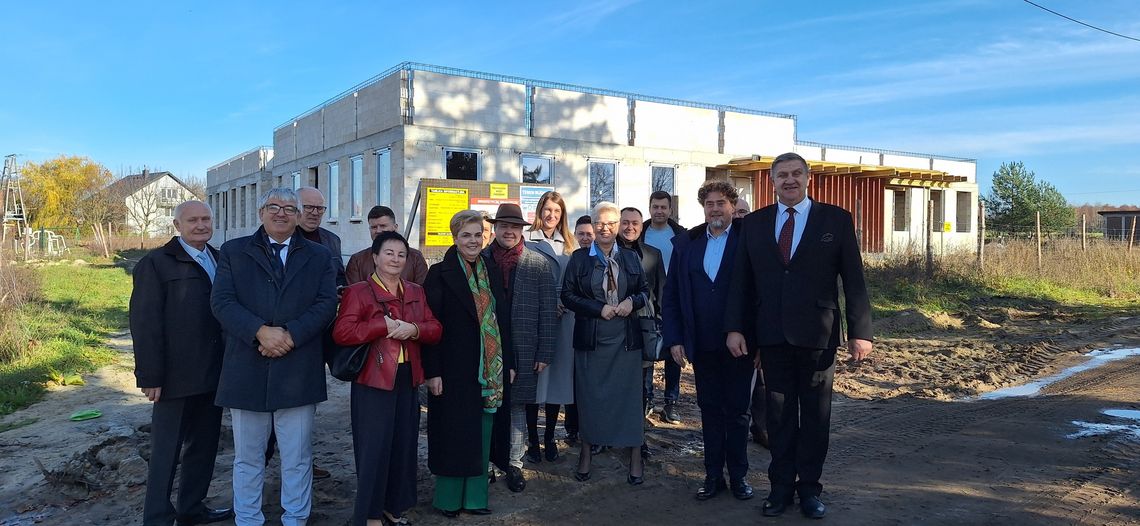 Nowe Litewniki. Wizytowali plac budowy Nowe Litewniki. Wizytowali plac budowy