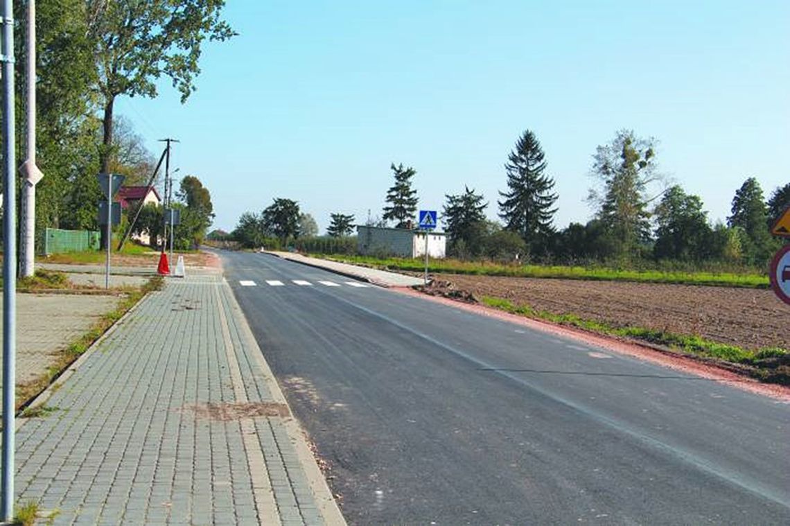 Nowy asfalt w Polubiczach