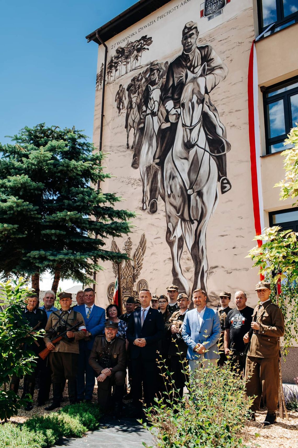 Odsłonili patriotyczny mural w Kodniu