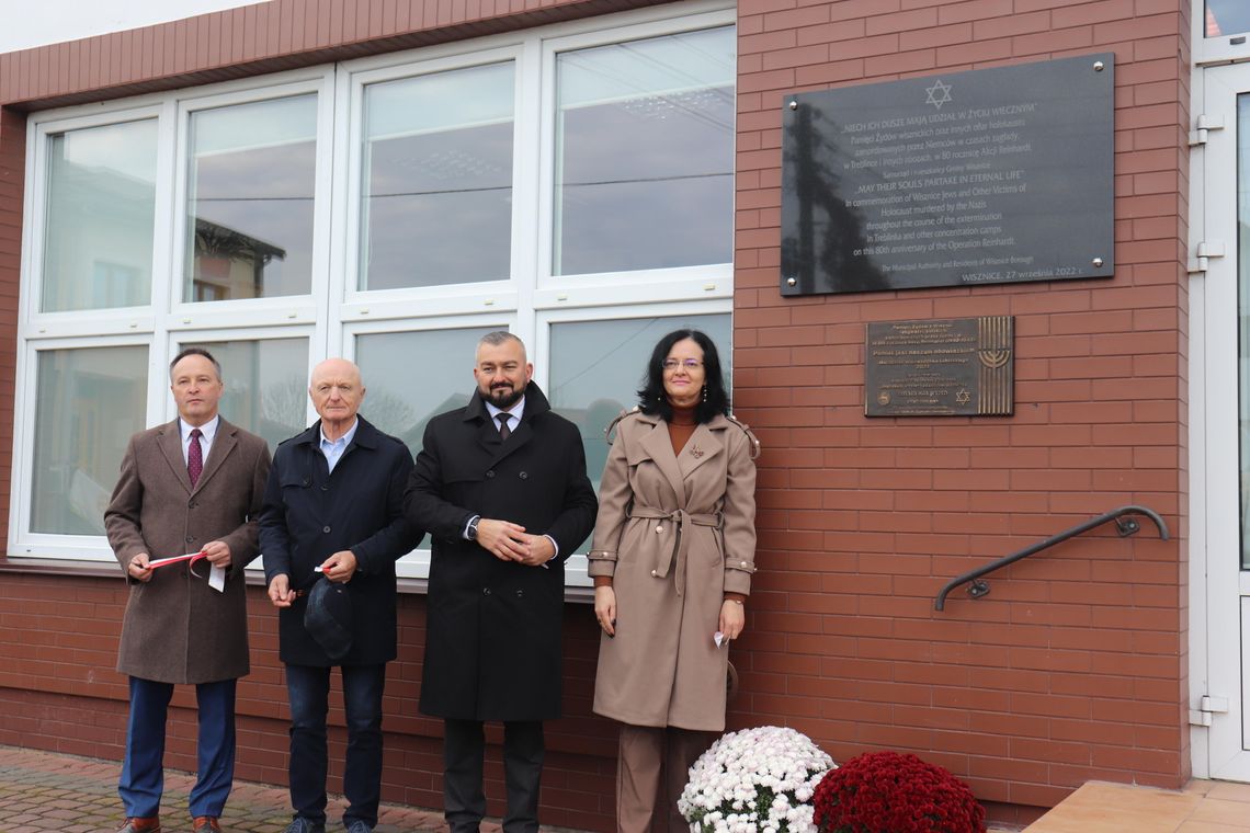 Odsłonili tablicę pamięci Żydów z Wisznic