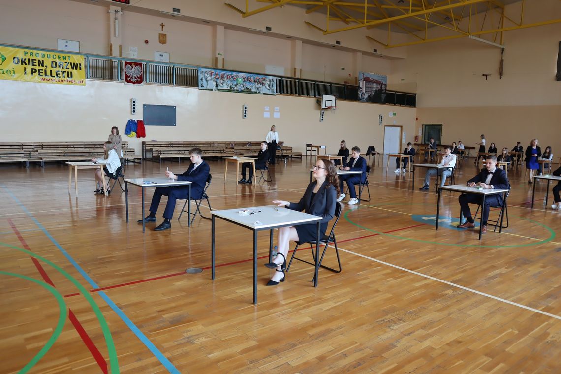 Ósmoklasiści rozpoczęli maraton egzaminacyjny! Dziś język polski