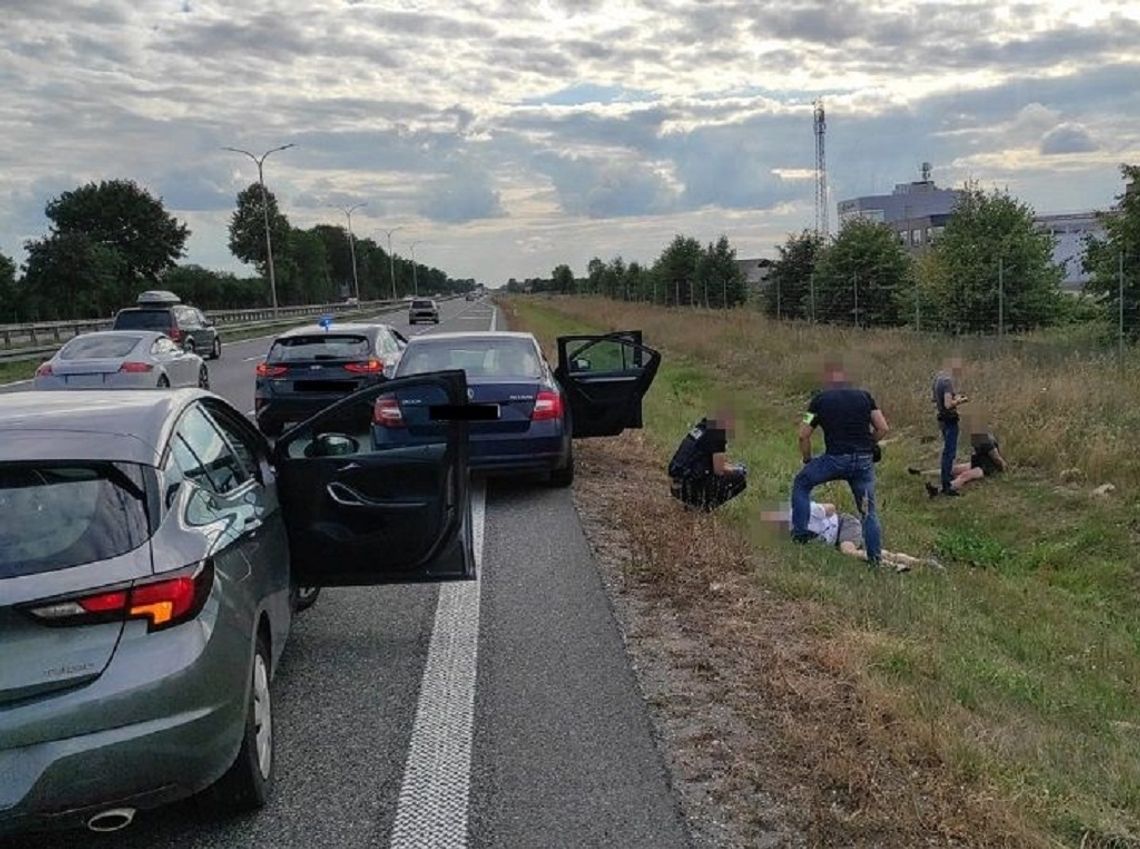 Oszukiwali "na biuro śledcze". Wyłudzili łącznie ponad 300 tys. zł!