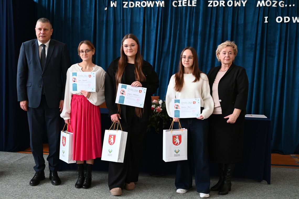 Oto laureatki konkursu powiatowego olimpiady o zdrowiu psychicznym Oto laureatki konkursu powiatowego olimpiady o zdrowiu psychicznym