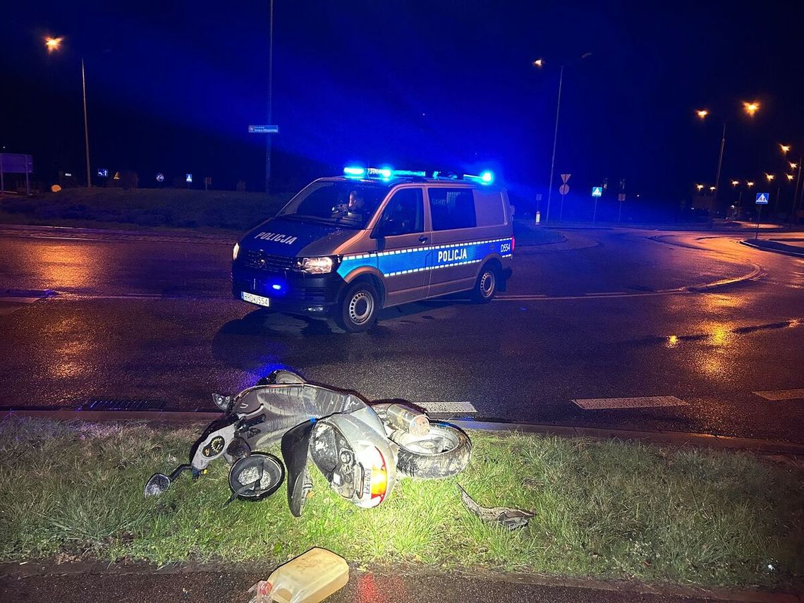 Parczew: Nastolatek na kradzionym skuterze uciekał policji. Przy zatrzymaniu stawiał opór