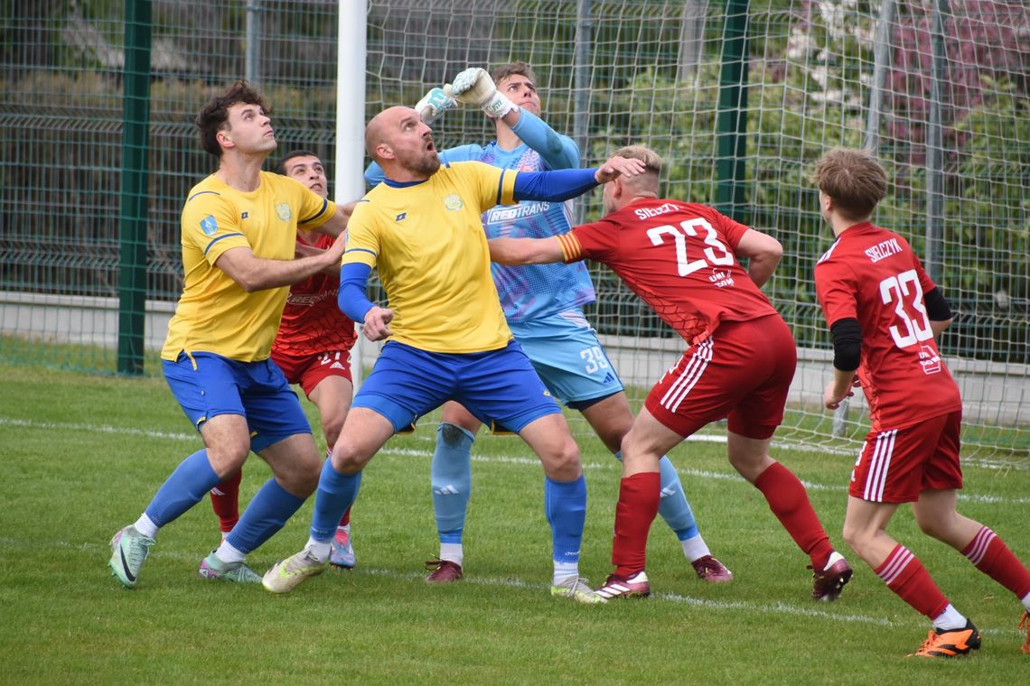 Pauzy i zagrożenia przed 27.kolejką bialskopodlaskiej okręgówki