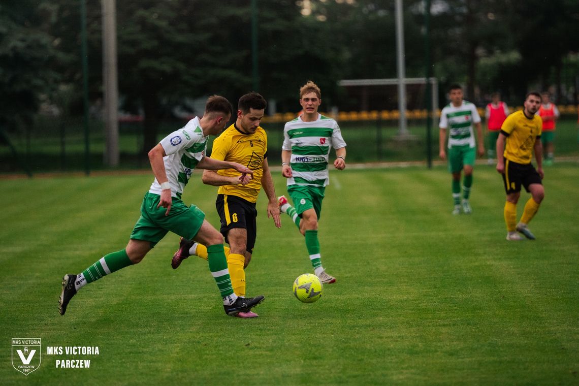 Pauzy i zagrożenia przed 30.kolejką bialskiej okręgówki