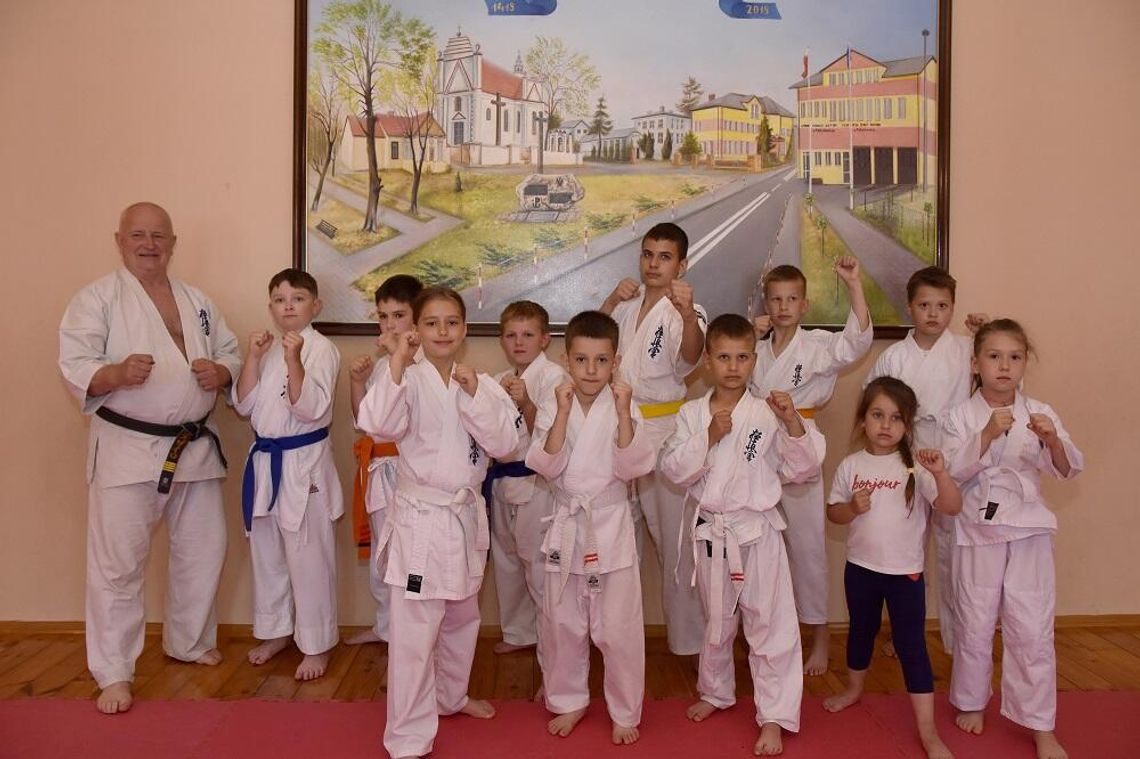 Pierwszy sukces młodych karateków (ZDJĘCIA)
