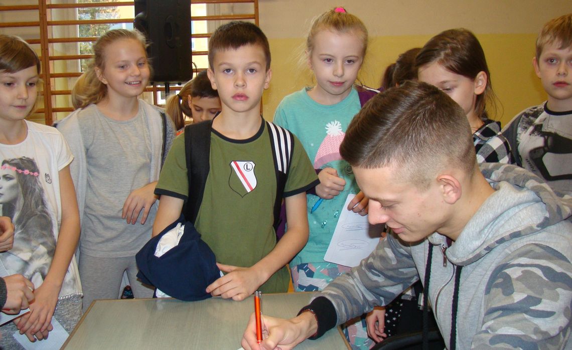 Piłkarz Legii odwiedził szkołę w Białej Podlaskiej