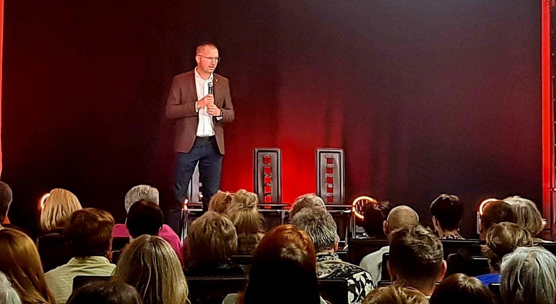 Piszczac. Gminny Dzień Kobiet i Mężczyzn z dużą dawką humoru [ZDJĘCIA]