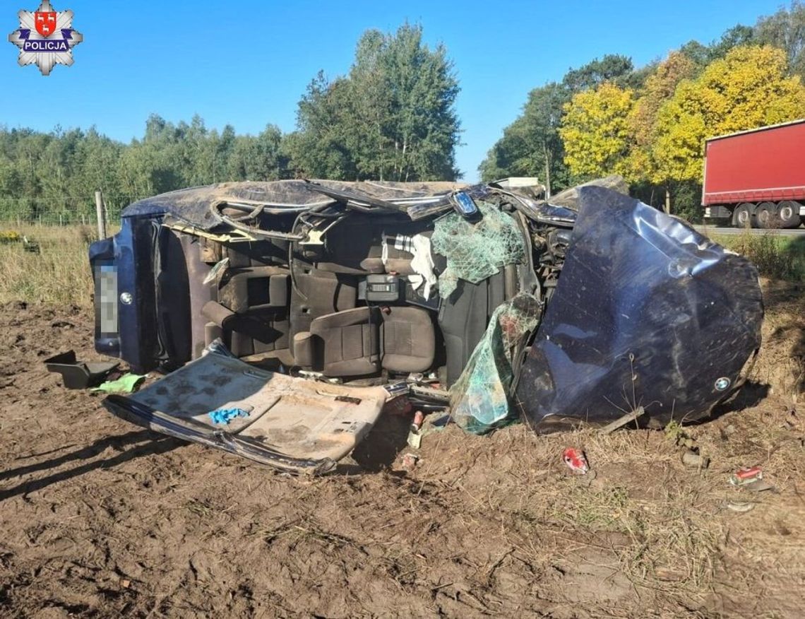 Po alkoholu wiózł pasażerów. Trafili do szpitala Po alkoholu wiózł pasażerów. Trafili do szpitala