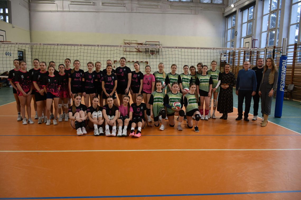 Półfinał wojewódzki w siatkówce dziewcząt – szkoły podstawowe