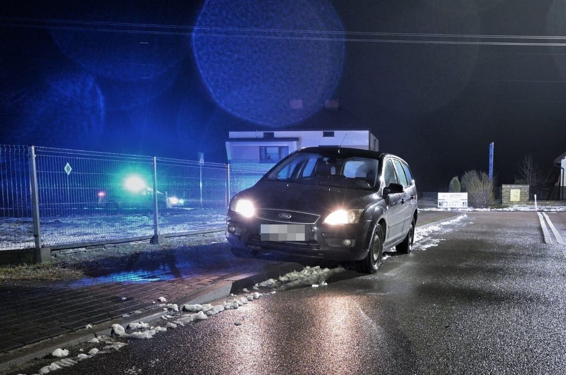 Potrącił pieszą na przejściu. 50-letnia kobieta trafiła do szpitala