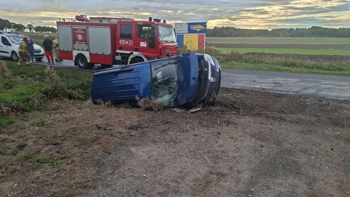 Pow. łosicki. Pijany z zakazem i listem gończym dachował samochodem