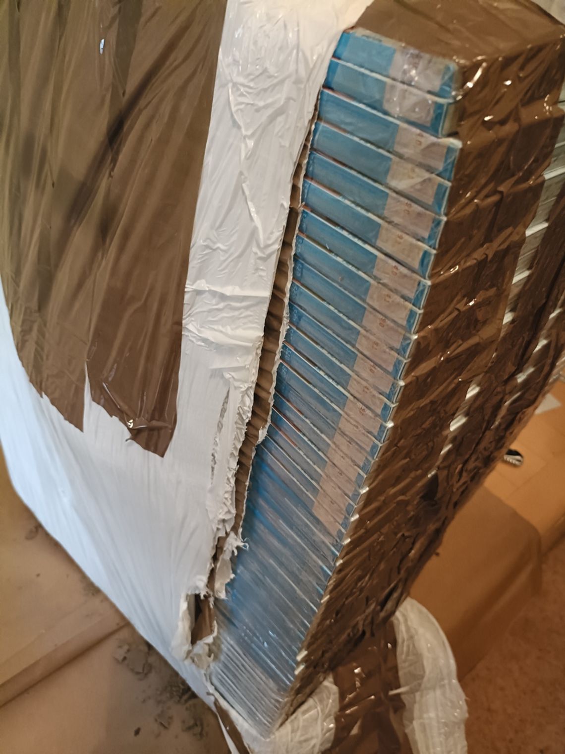 Powiat łosicki. Balon z kontrabandą spadł na pole papierosy kontrabanda łosice policja przemyt