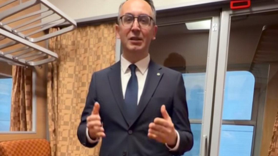 Na tory wyjadą wagony retro Na tory wyjadą wagony retro