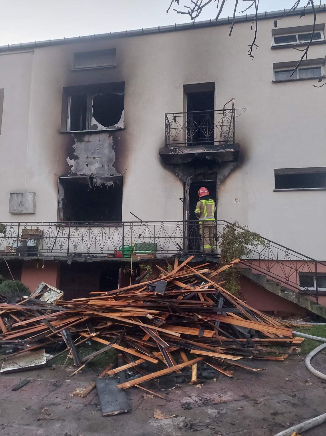 Pożar domu w Wisznicach. Straty to 150 tysięcy złotych