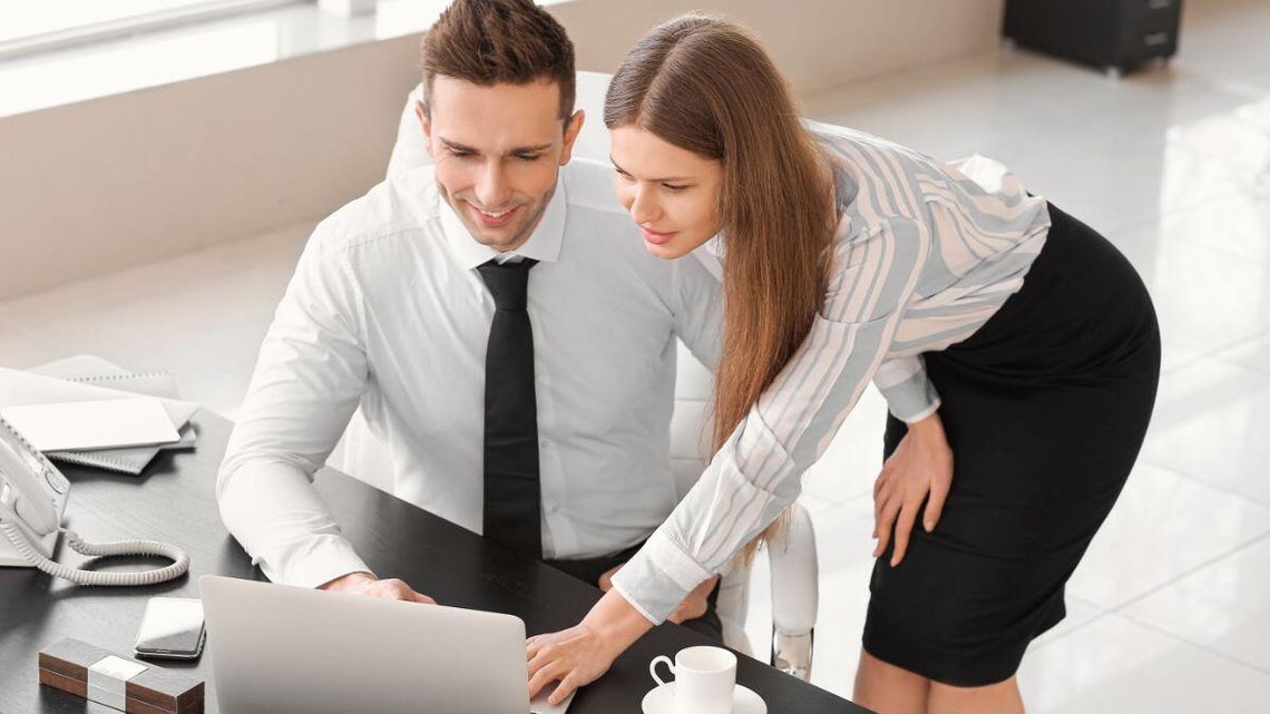 Praca i pieniądze. Ile zarabia kolega? Będziesz mógł się dowiedzieć Praca i pieniądze. Ile zarabia kolega? Będziesz mógł się dowiedzieć