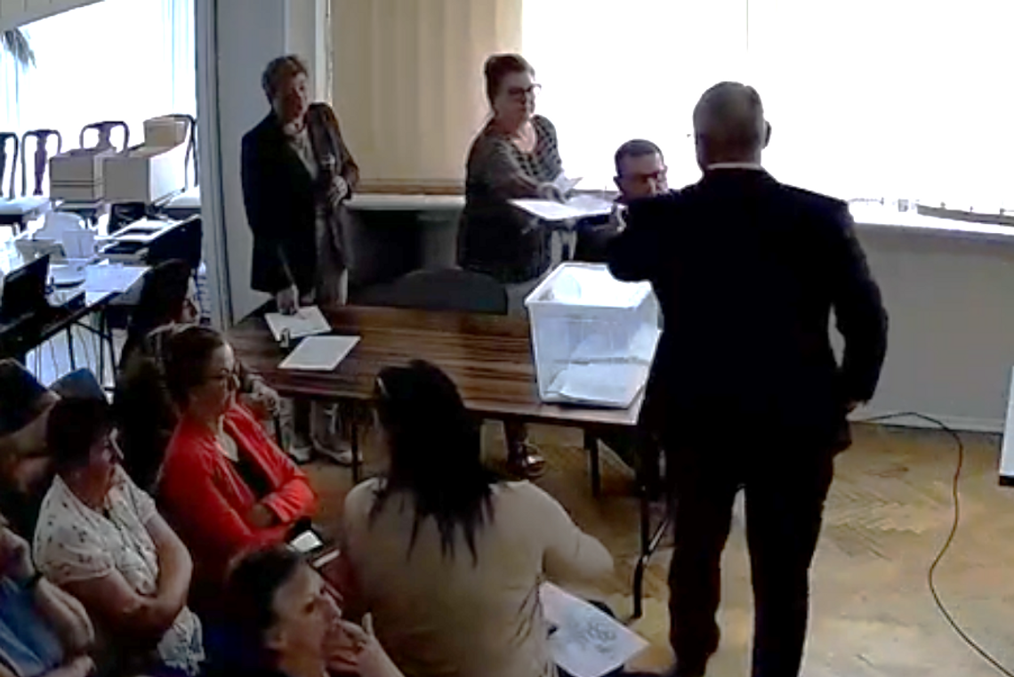 Przewodniczący odwołany. Czy odwołają wójta?